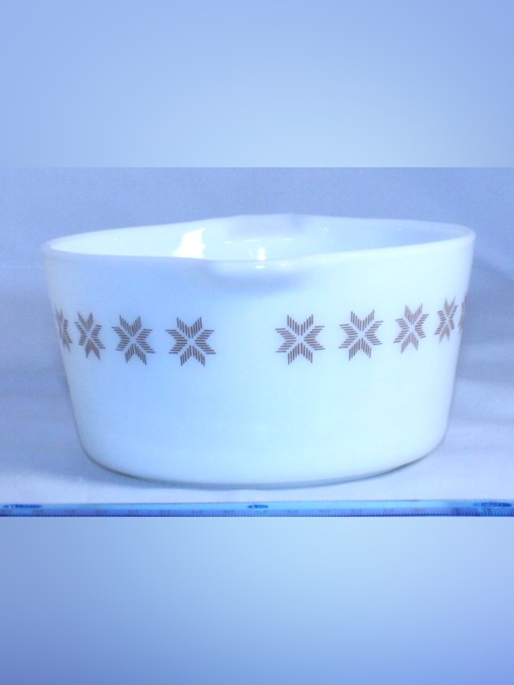 PYREX “Town and Country” Milk Glass Cinderella Dish 1 Q Model 473 #13 - Picture 2 of 7